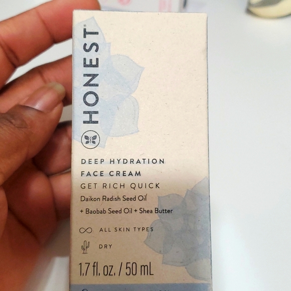 The Honest Company Other - Skincare